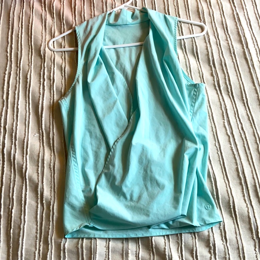 Lulu blue workout top